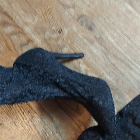 Black Over the Knee Boots with Sleek Silhouette - Picture 7 of 12